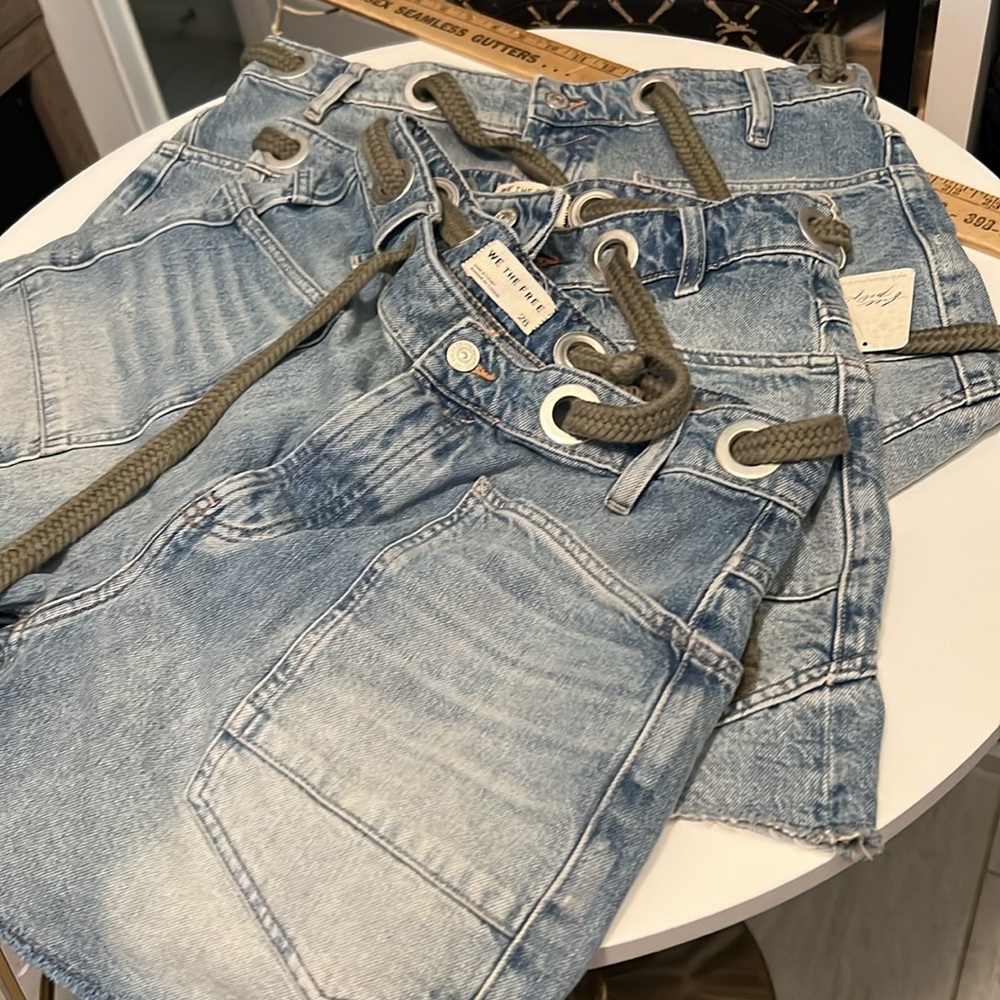 NWT Free People We the Free Low Slung Moxie Shorts in Truest Blue Size - Picture 2 of 2